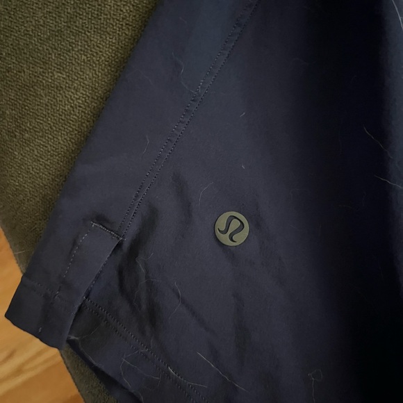 Lululemon shorts - Picture 3 of 4